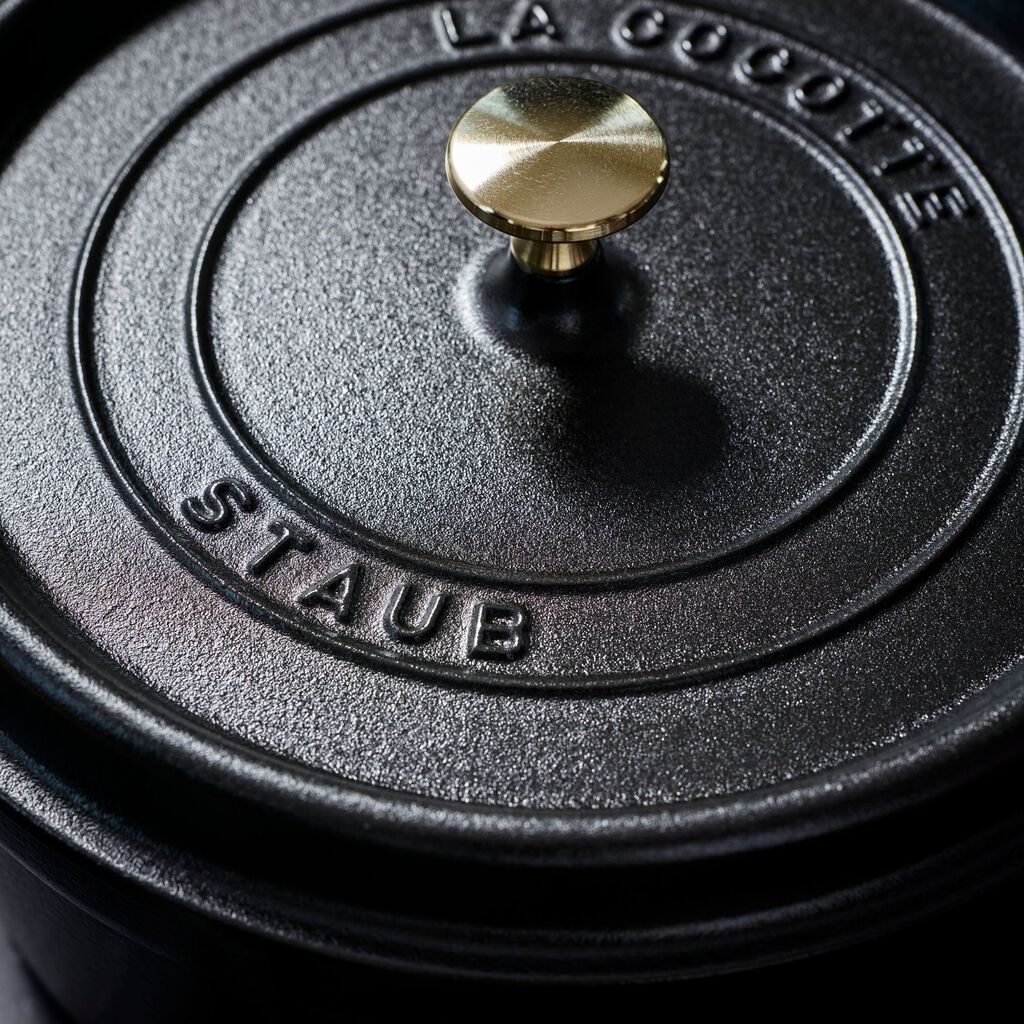 STAUB 7 Qt Round Cocotte MATTE BLACK