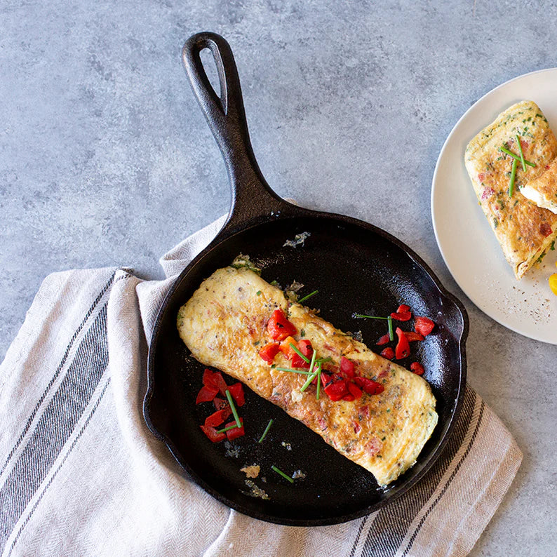 LODGE 8" Cast Iron Chef Style Skillet [3] ***