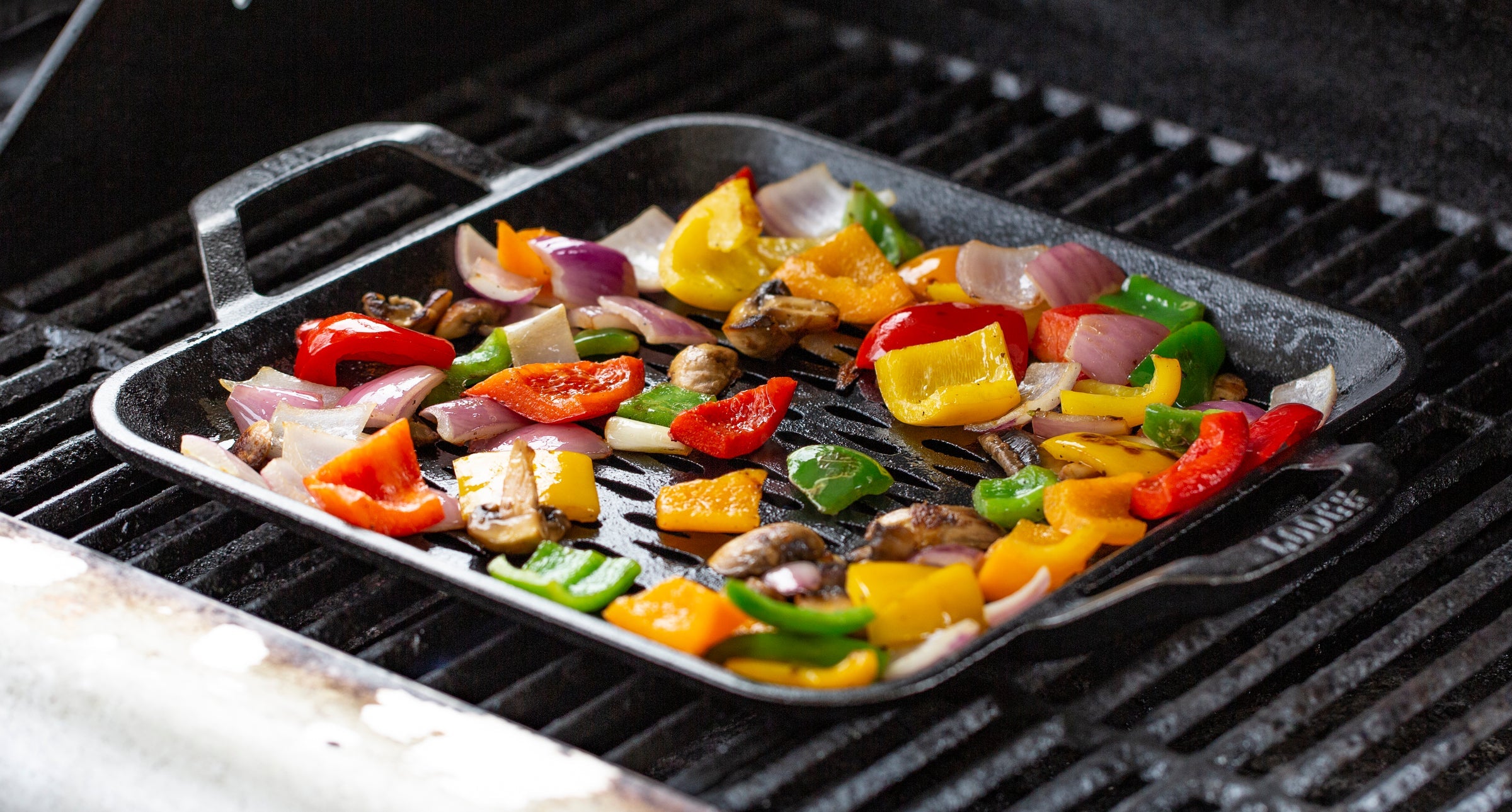 LODGE 11" Sq Grill Topper Cast Iron Chef Style [3] ***