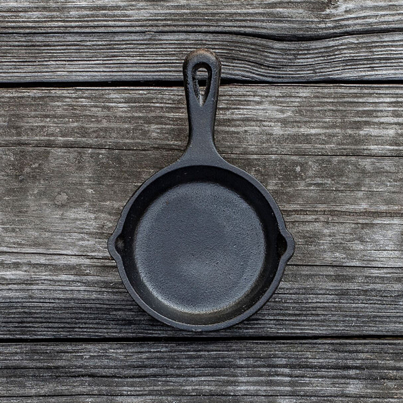 LODGE Mini Skillet 3.5" Seasoned Cast Iron [12]