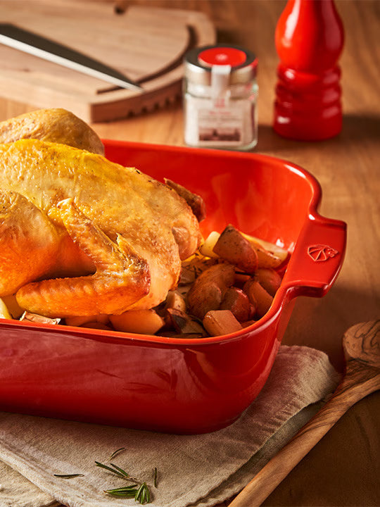 Appolia Baker 15.75", Red