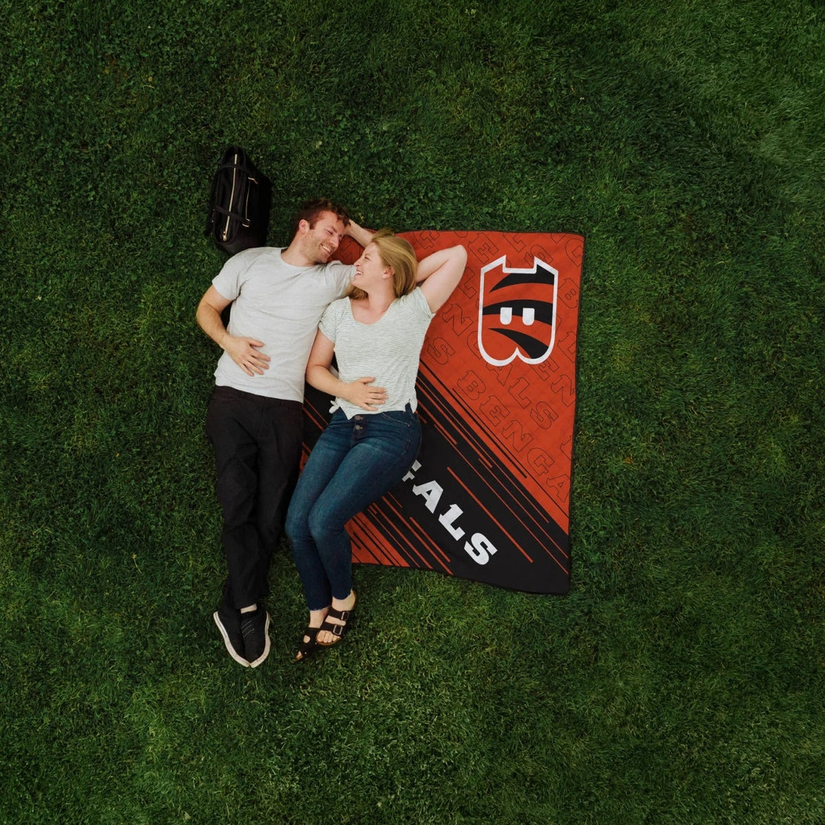 PIC Impresa Picnic Blanket CINCINNATI BENGALS PICNIC TIME [3]