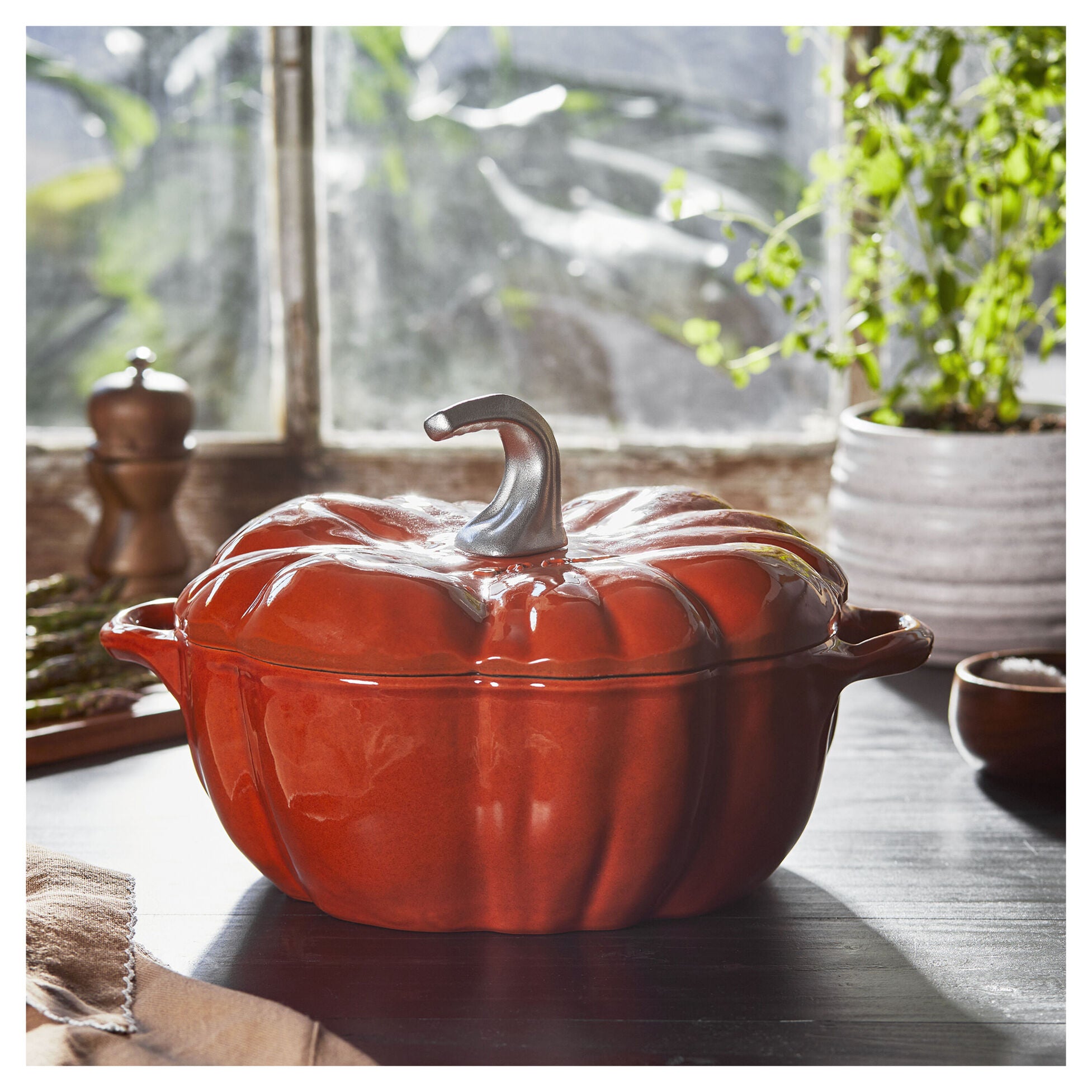 Staub 3.5 Qt Pumpkin Cocotte, Burnt Orange