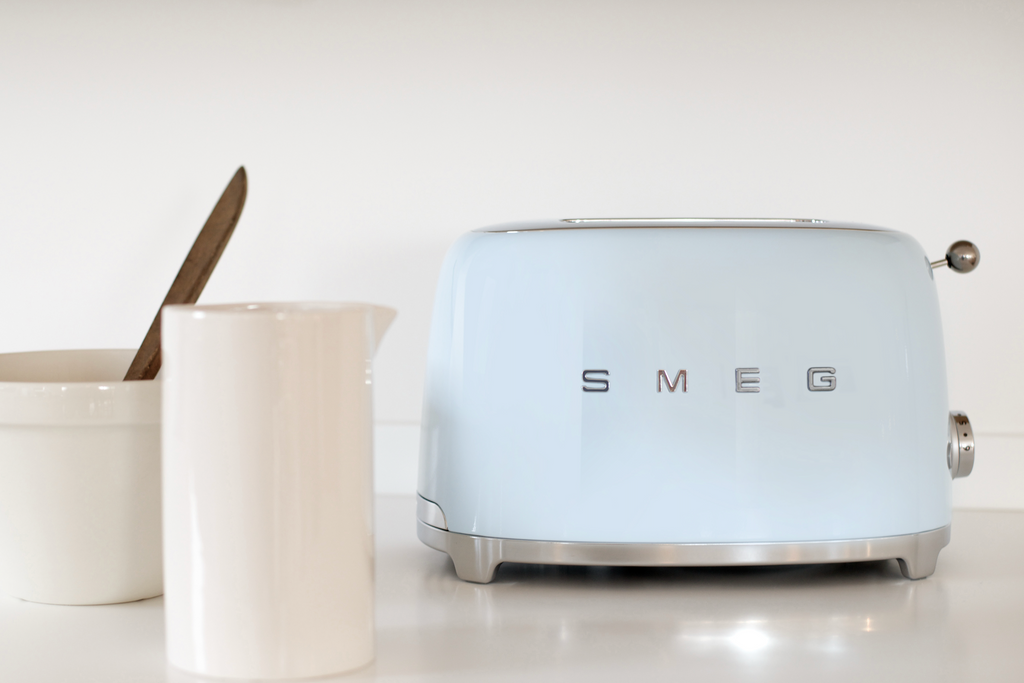 SMEG 2-Slice Toaster, Pastel Blue